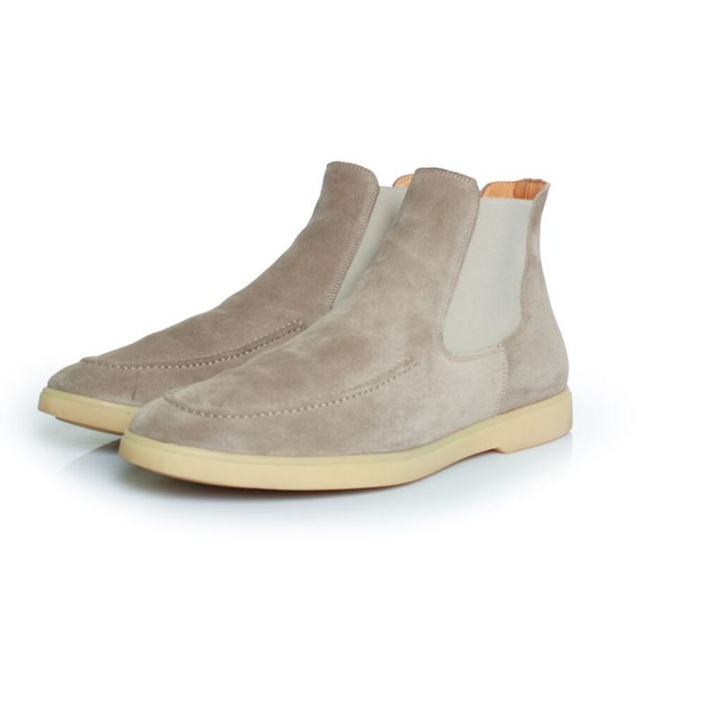 Aurelien, City Chelsea boots in light grey
